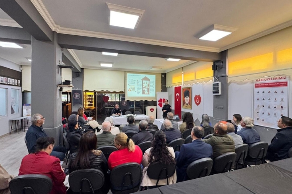 Bayraklı Kent Konseyi Afet Farkındalık Eğitimi